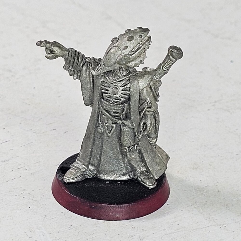 Games Workshop Warhammer 40k Aeldari Farseer Pointing Rogue Trader Metal Eldar